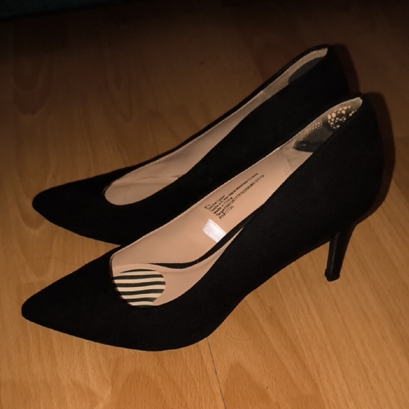 A New Day | Classic Black Heels - Picture 2 of 5